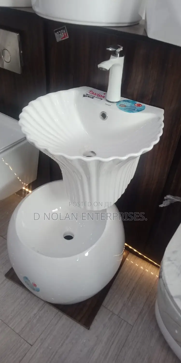 Wall Hung Basin.