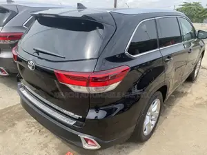 Toyota Highlander 2015 Black