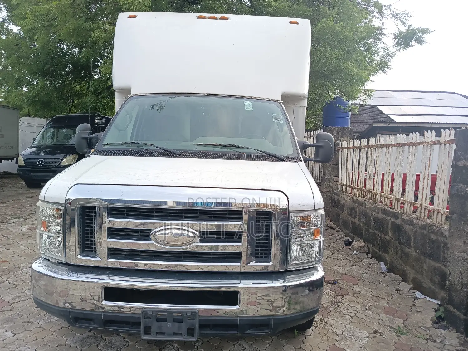Ford E450 2017 White