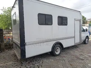 Ford E450 2017 White