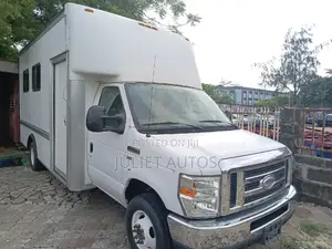 Ford E450 2017 White