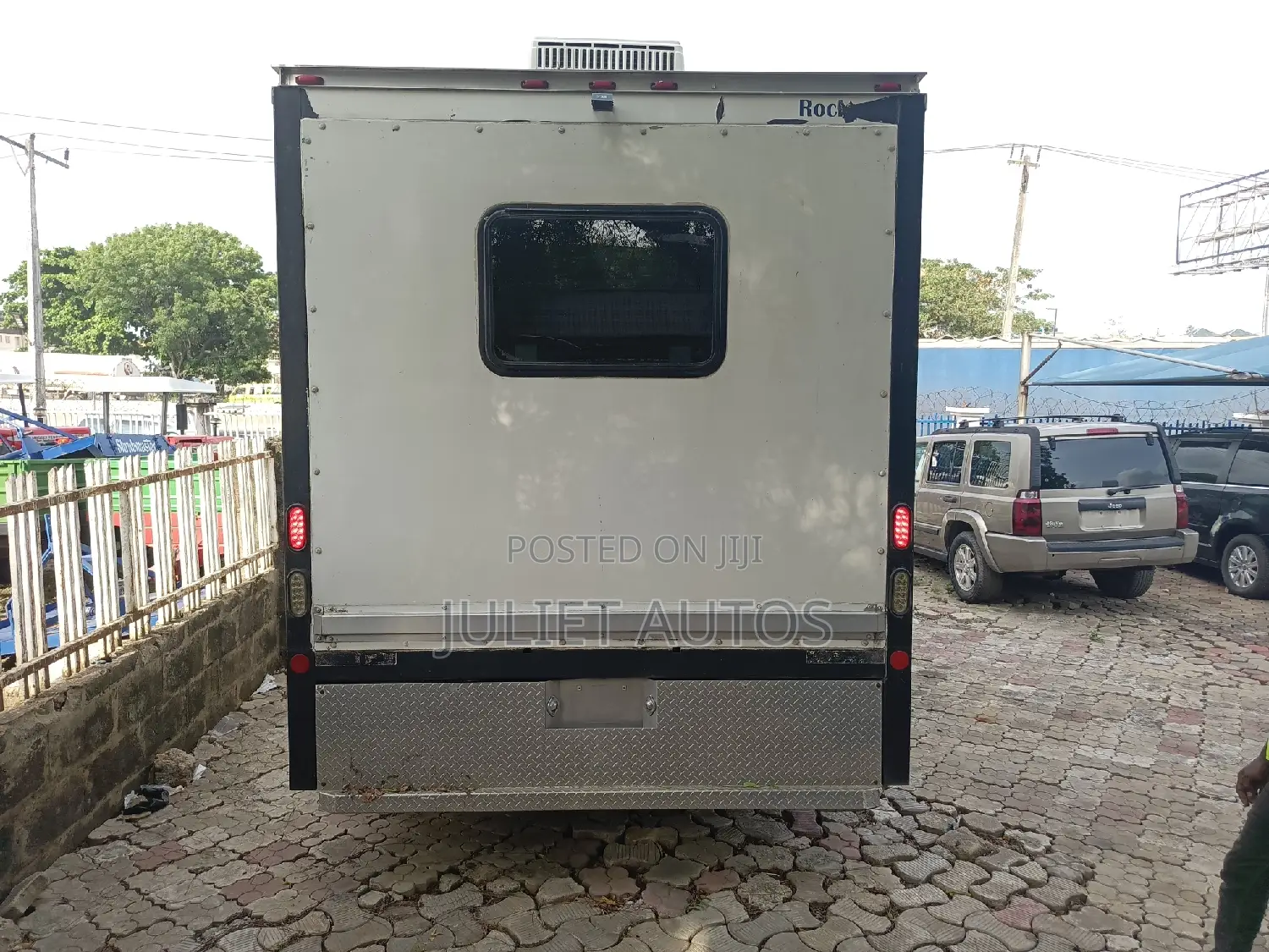 Ford E450 2017 White