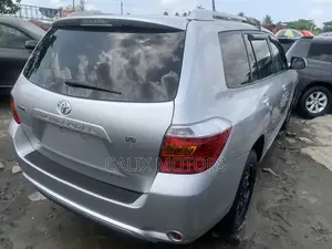 Toyota Highlander 2010 Silver