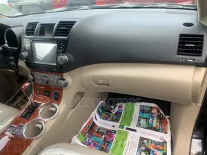 Toyota Highlander 2011 Black