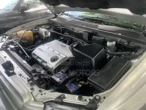 Toyota Highlander 2005 Silver