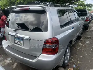 Toyota Highlander 2005 Silver