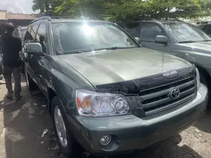 Toyota Highlander 2005 Green