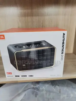 JBL Authentics 200