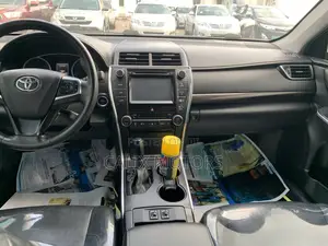 Toyota Camry 2017 Silver