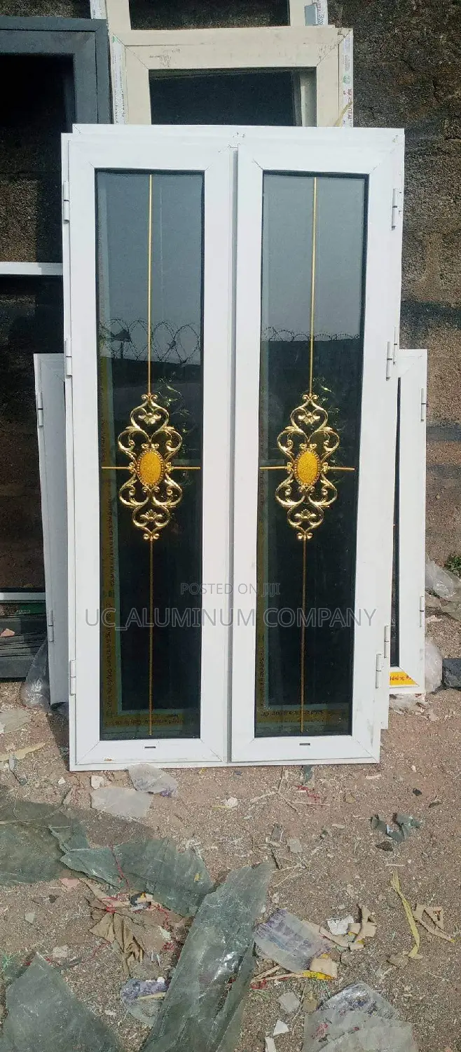 Ebm Double Glass Flower Window