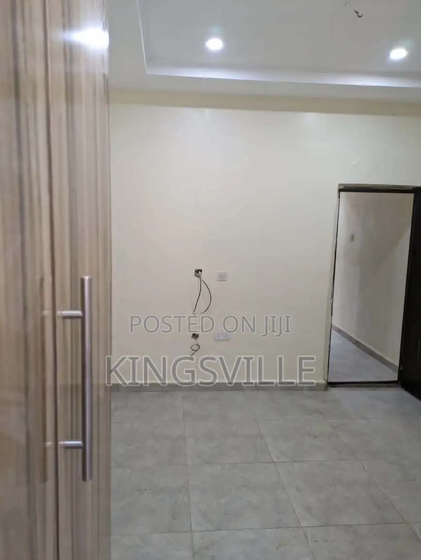 1bdrm Room & Parlour in Gwarinpa Estate, Life Camp for rent