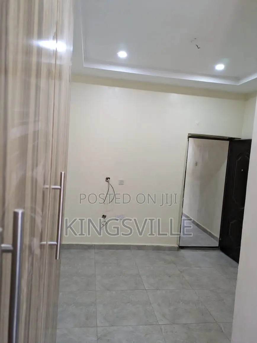 1bdrm Room & Parlour in Gwarinpa Estate, Life Camp for rent
