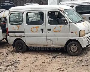 Suzuki Every 2005 White