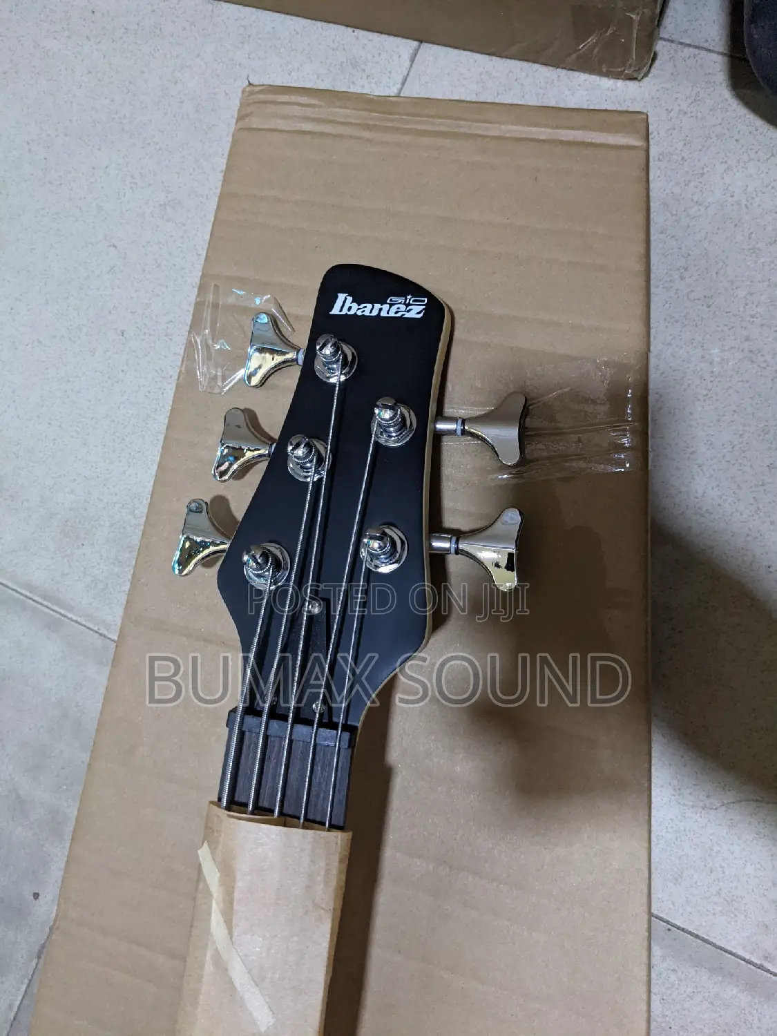 Ibanez 5 Strings Bass Guitar in Ojo Musical Instruments & Gear, Bumax