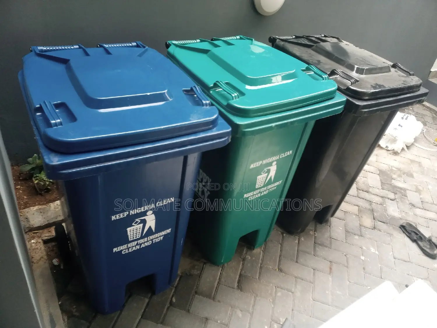 240 Litres Waste Disposal Rubber Dustbin
