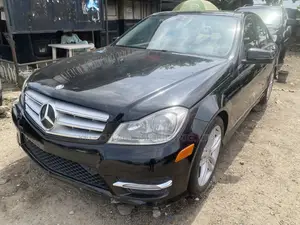 Mercedes-Benz C300 2012 Black