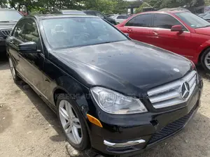 Mercedes-Benz C300 2012 Black