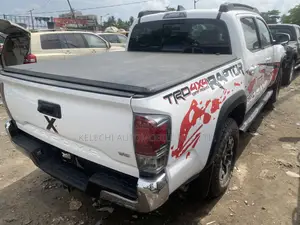 Toyota Tacoma 2020 White
