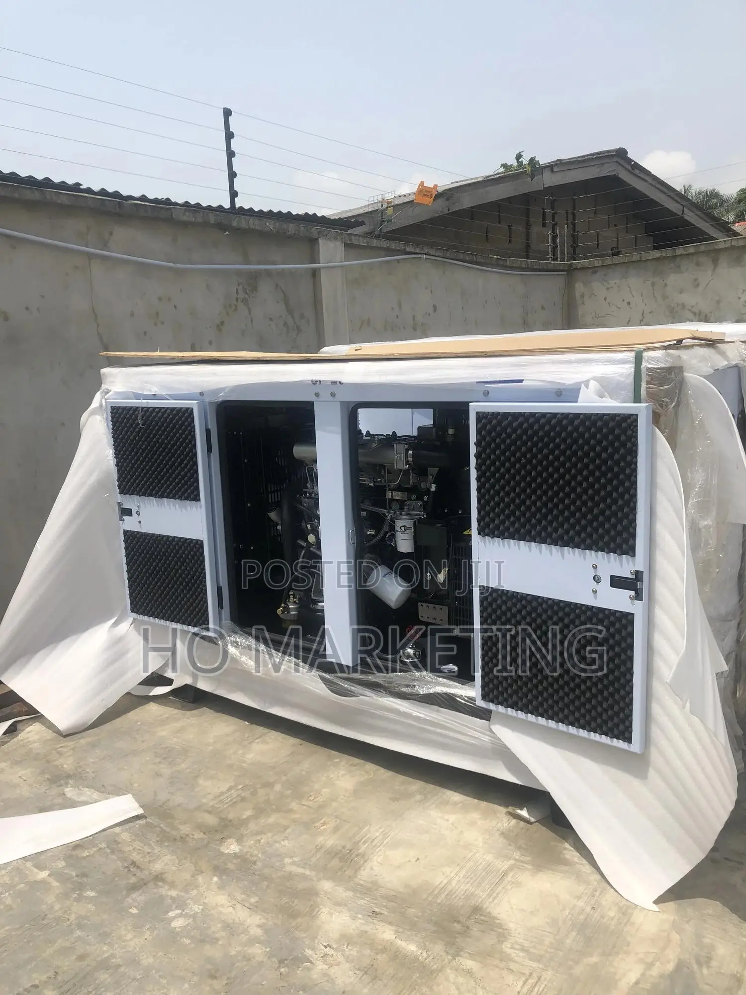 Soundproof Diesel Perkins Generator 20kva