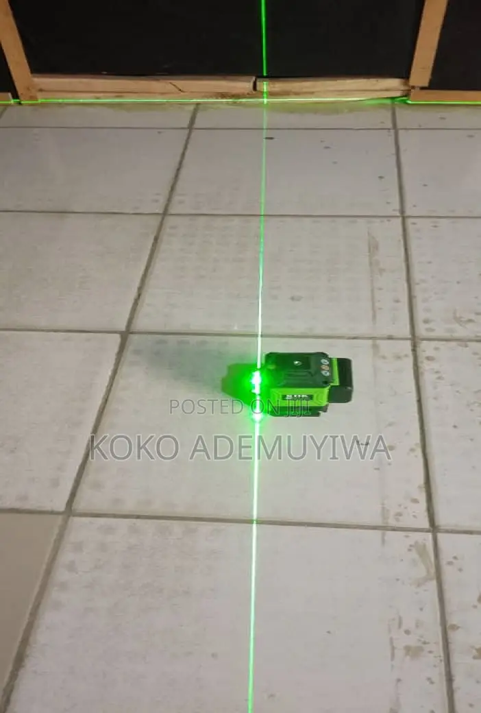 8 Lines 2D 360 Self-Leveling Laser Level.