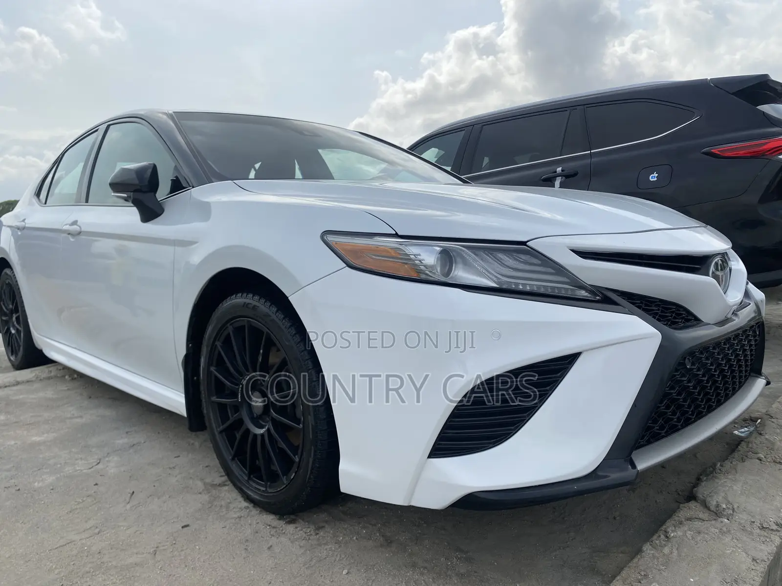 Toyota Camry 2018 White