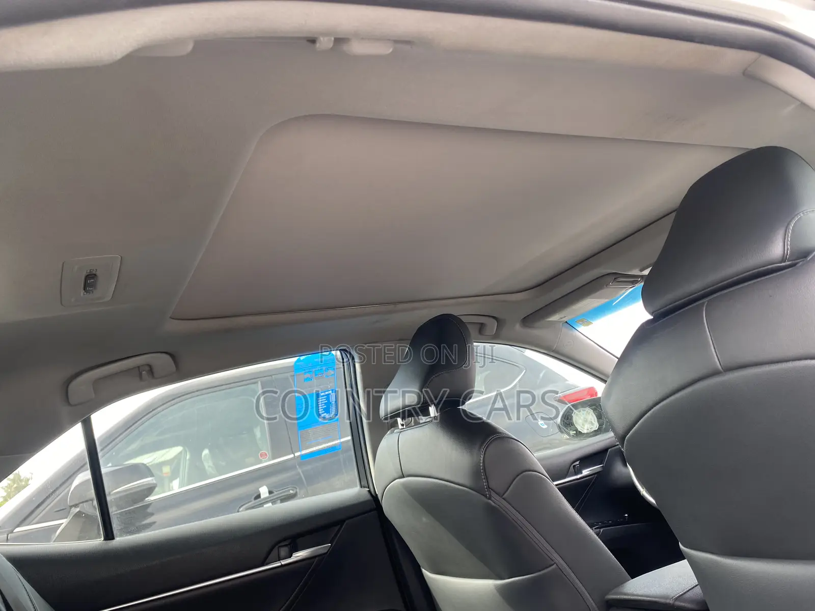 Toyota Camry 2018 White