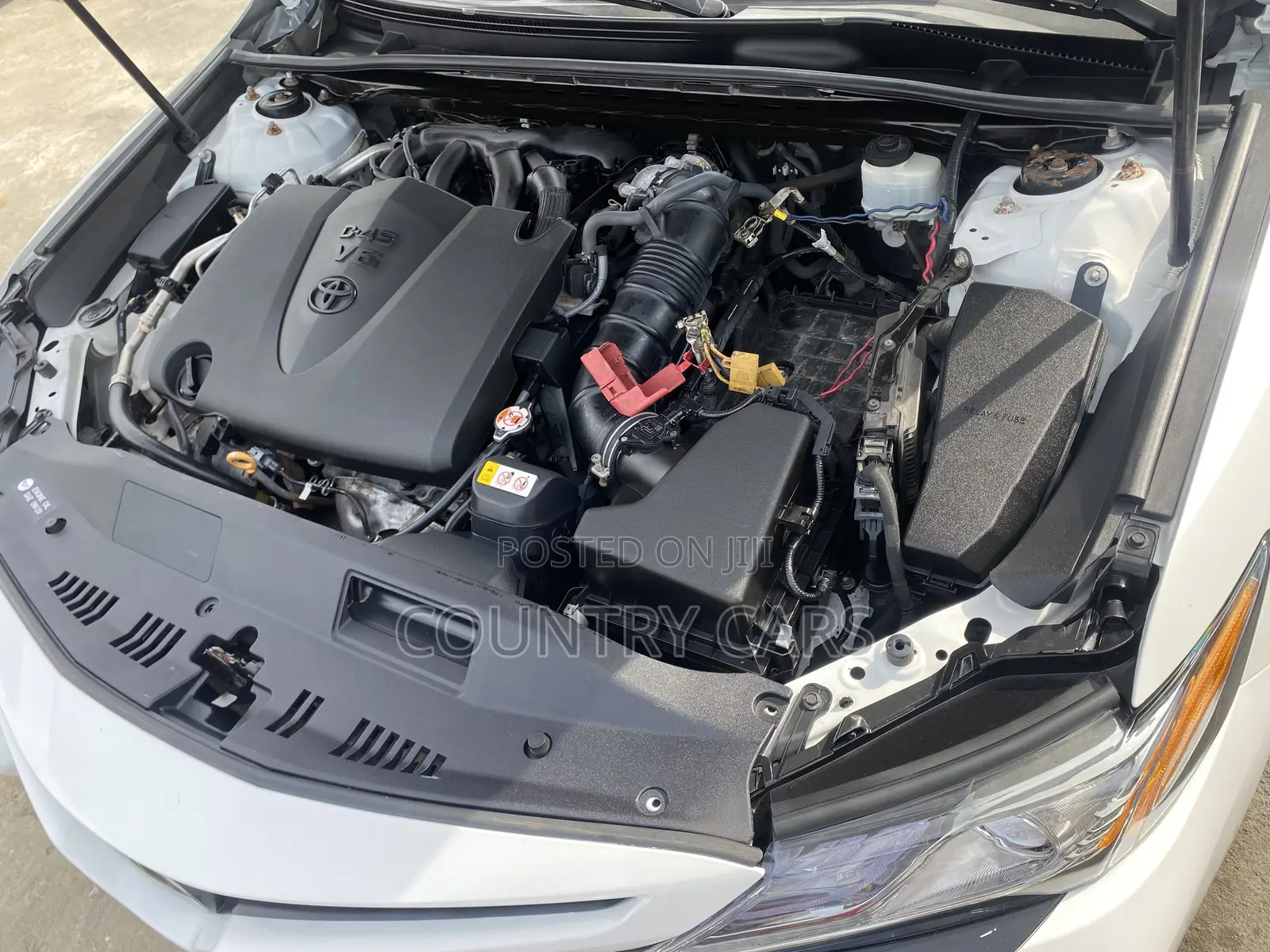 Toyota Camry 2018 White