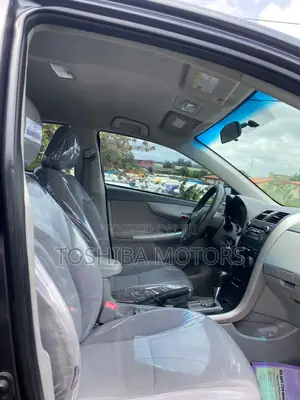 Toyota Corolla 2010 Gray