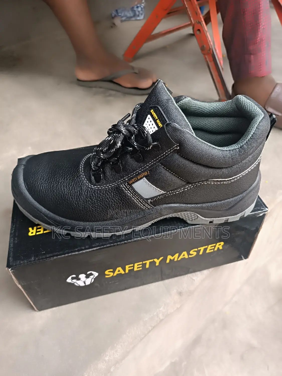 Safety Master Boot