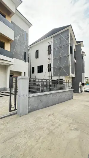 4bdrm Townhouse / Terrace in Guzape District for rent