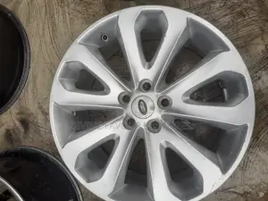 20 Rim Is Available for Range Rover