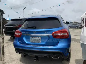 Mercedes-Benz GLA 250 2017 Blue