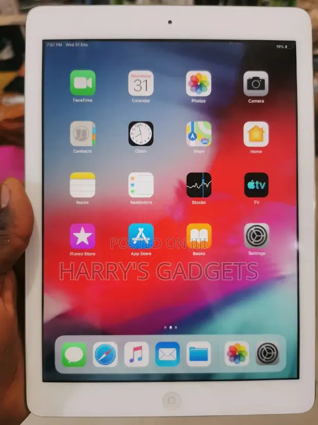 美品iPad Air M2 第6世代cellularバッテリー100% 128