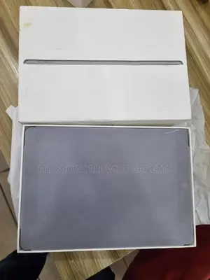 New Apple iPad 10.2 (2021) 64 GB Gray
