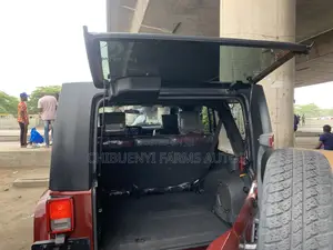 Jeep Wrangler Sahara 2010 Red