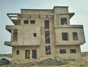 5bdrm Duplex in Maralago Golf City, Gwarinpa for sale