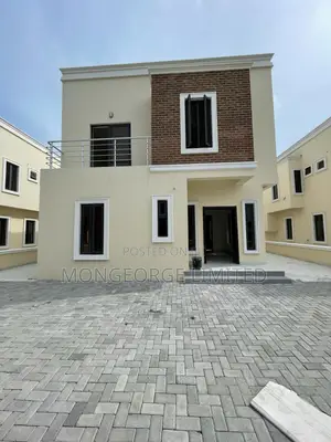 5bdrm Duplex in Chevron for sale