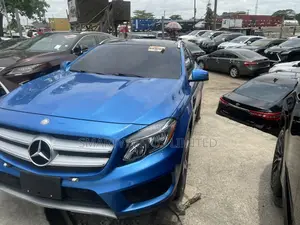 Mercedes-Benz GLA 250 2016 Blue