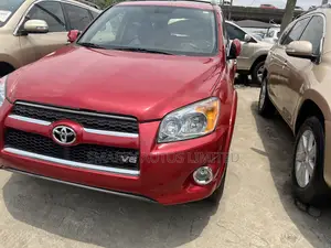 Toyota RAV4 2010 Red