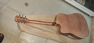 Jumbo Box Guitar