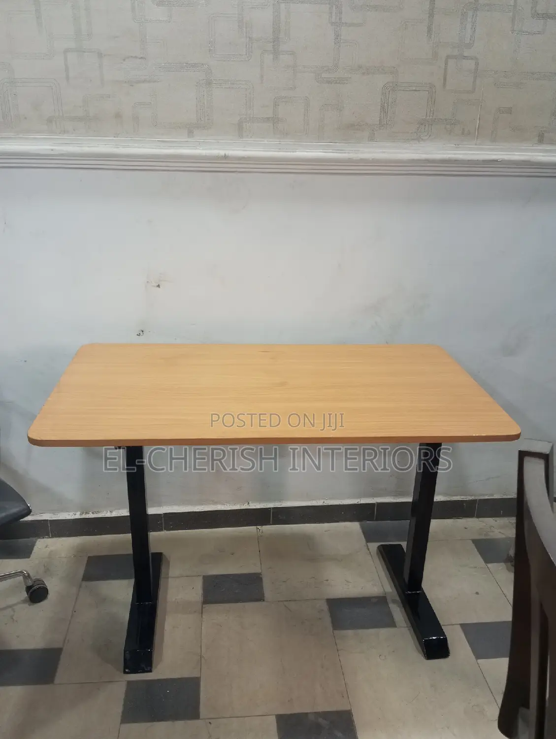 Unique Reading Table