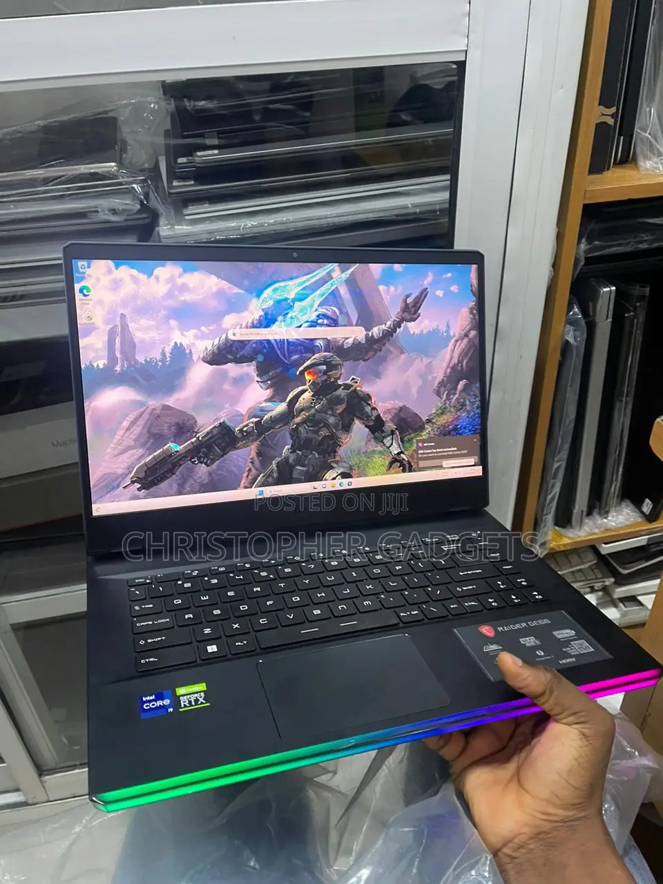 New Laptop MSI GE66 Raider 32GB Intel Core I9 SSD 1T