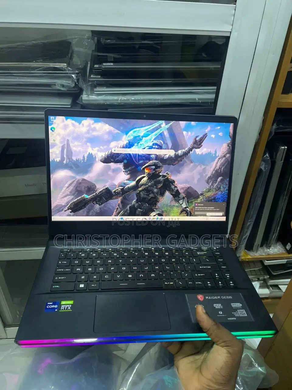 New Laptop MSI GE66 Raider 32GB Intel Core I9 SSD 1T