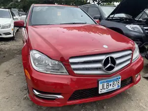 Mercedes-Benz C350 2013 Red