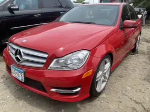Mercedes-Benz C350 2013 Red