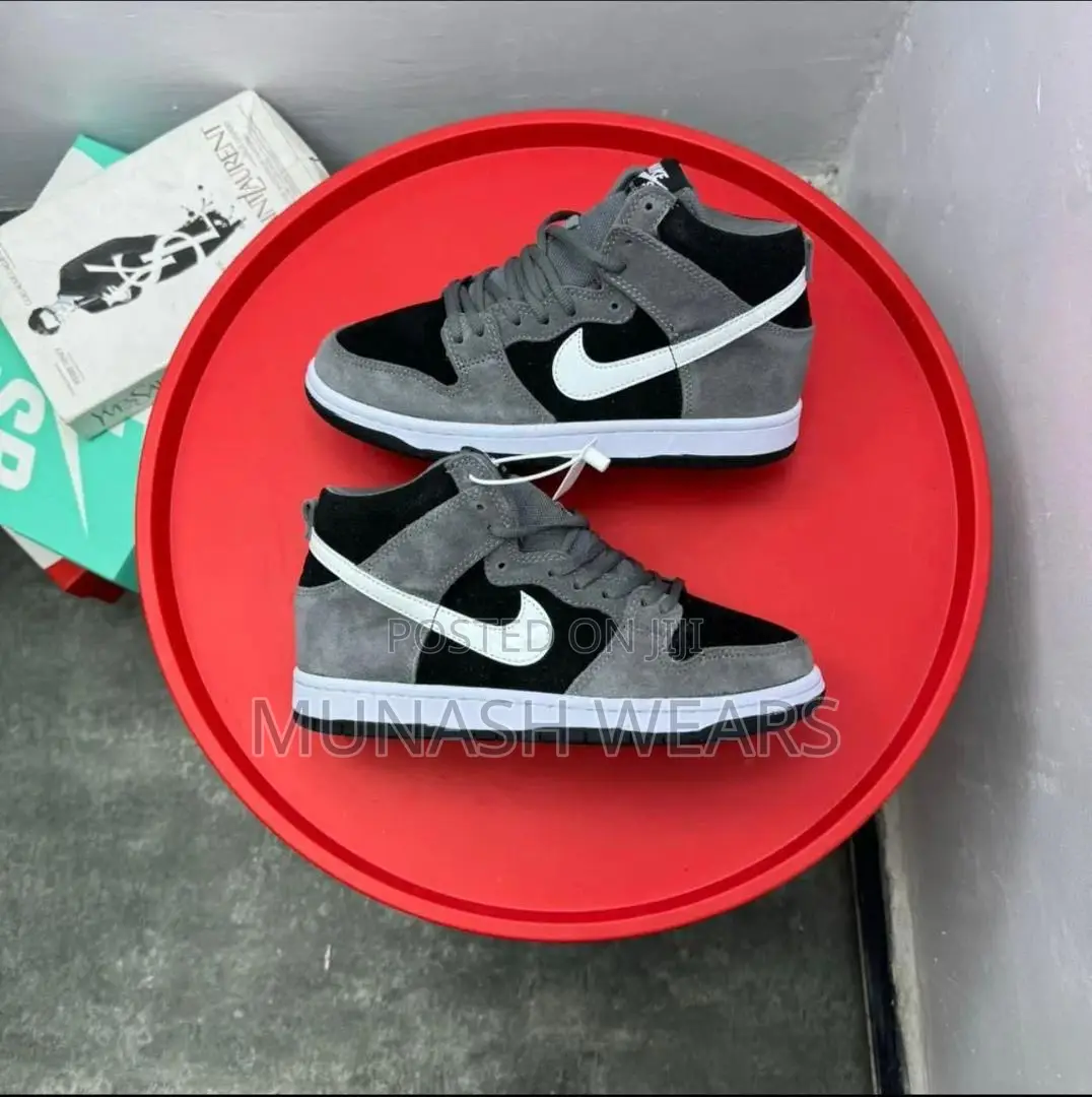 Original Nike Sneakers