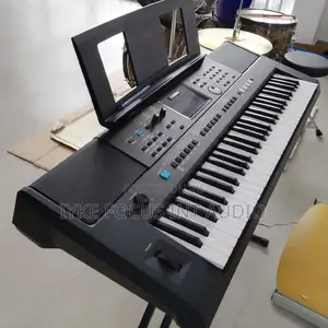 Yamaha Keyboard E ,473