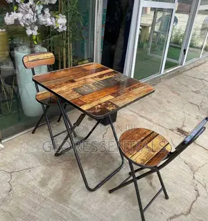 One Table ,One Chair Elegant Collapsible Vintage Chair