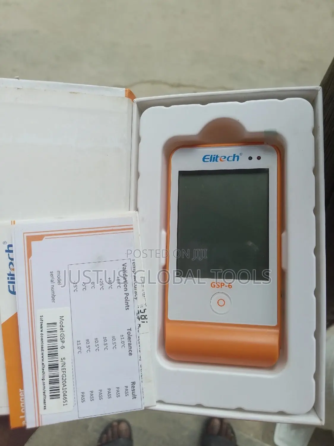Temperature and Humidity Data Logger