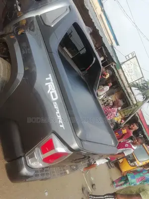 Automatic Rolling Boot Cover :